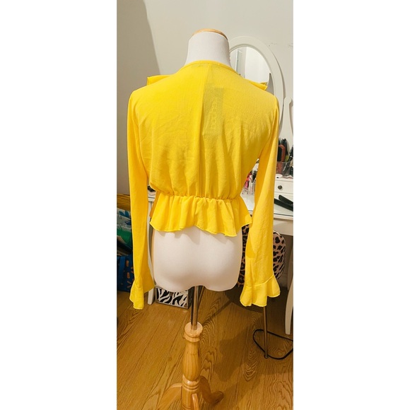 Boohoo Yellow Frilly Front Tie Blouse Top Size US 8 Medium - Picture 4 of 5